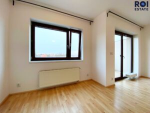 Pronájem bytu 1+kk s balkonem a parkovacím stáním, 45m² – Kigginsova, Brno – Slatina