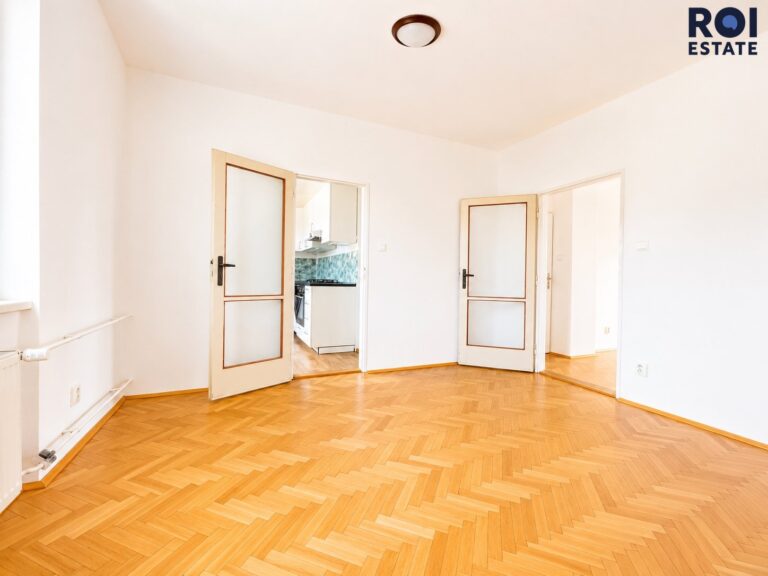 Pronájem bytu 2+1 80 m² s balkónem,  Praha – Hloubětín