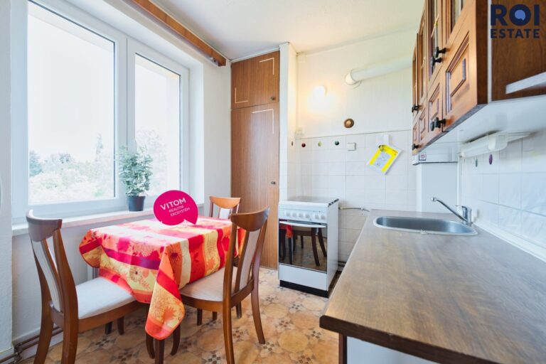 Pronájem bytu 2+1v klidné lokalitě – 58 m² – Rosice