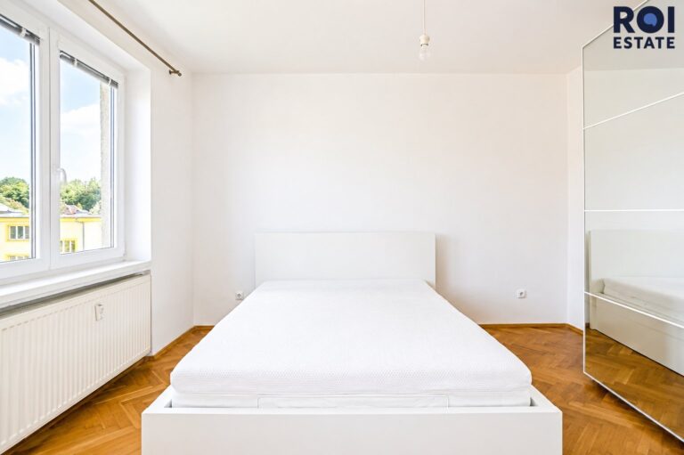 Pronájem bytu 2+1 54 m² s balkónem a sklepem, Praha – Hloubětín