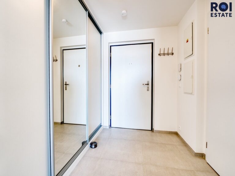 Pronájem bytu 1+kk, 35 m², balkon, garážové stání, Praha 9 – Hloubětín