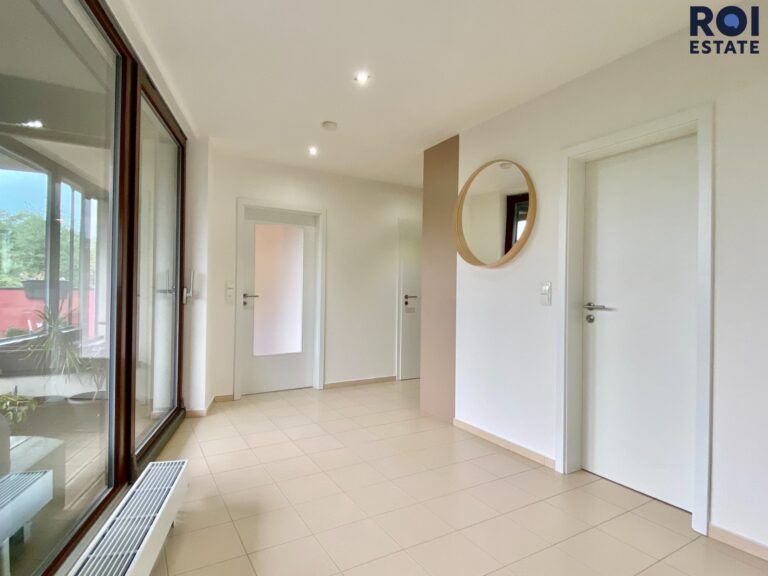Prostorný byt 3+kk s terasou, balkonem, garážovým stáním a sklepem | 94 m² | Praha 5 – Stodůlky