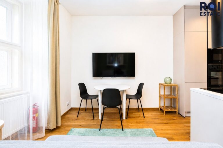 Pronájem bytu 1+kk 23 m², Praha – Dejvice