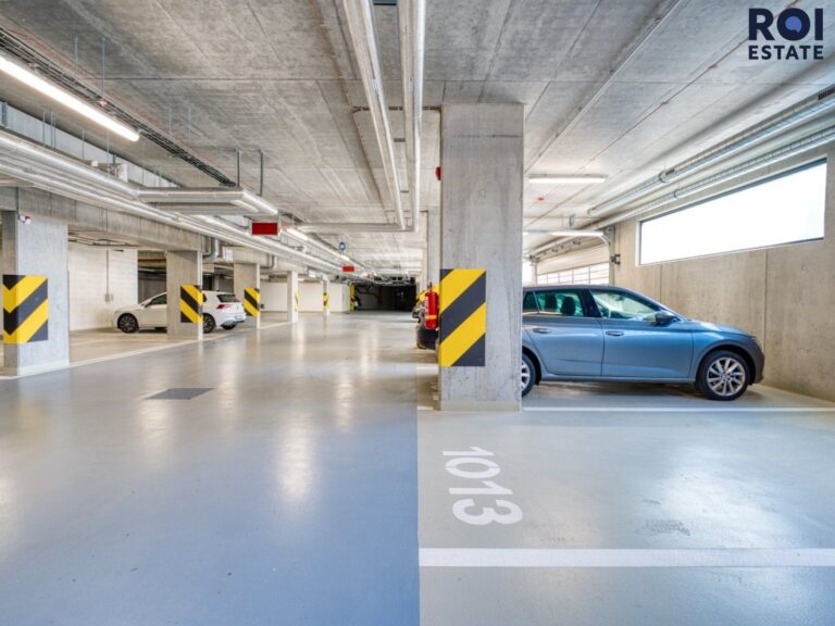 Pronájem bytu 1+kk, 35 m², balkon, garážové stání, Praha 9 – Hloubětín