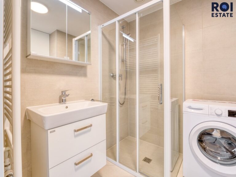 Pronájem bytu 1+kk, 35 m², balkon, garážové stání, Praha 9 – Hloubětín