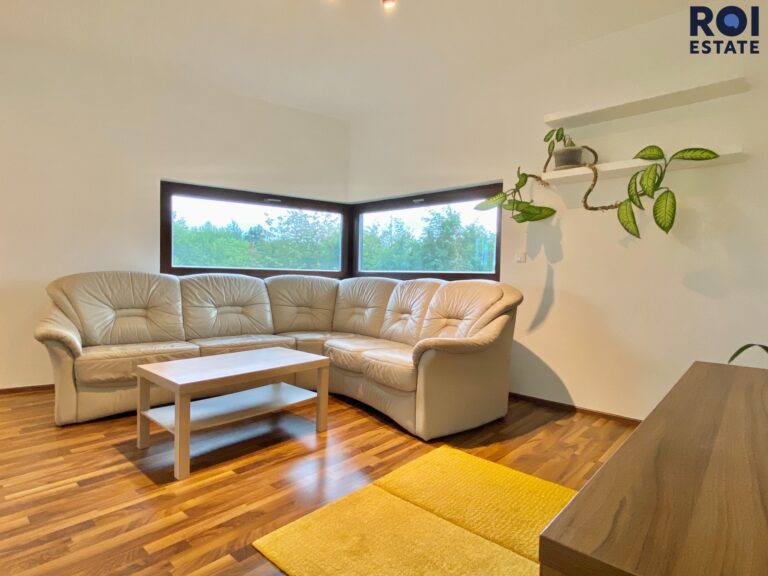 Prostorný byt 3+kk s terasou, balkonem, garážovým stáním a sklepem | 94 m² | Praha 5 – Stodůlky