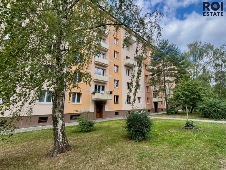 Pronájem bytu 2+1 80 m² s balkónem,  Praha – Hloubětín