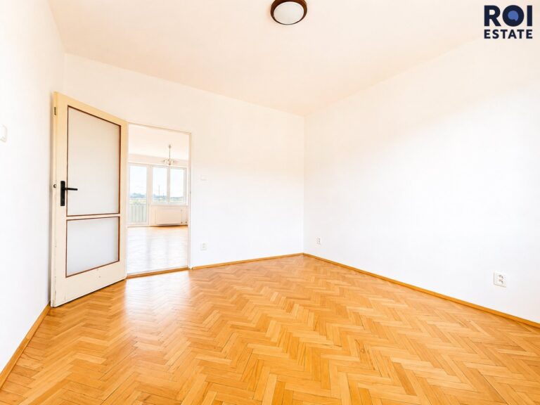 Pronájem bytu 2+1 80 m² s balkónem,  Praha – Hloubětín