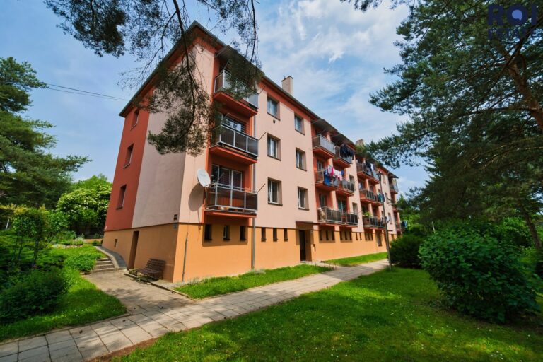 Pronájem bytu 2+1v klidné lokalitě – 58 m² – Rosice