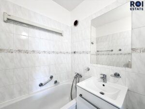 Pronájem bytu 3+1 v Brně – Bohunicích, ulice Spodní