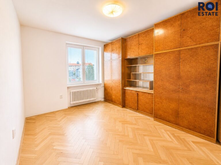 Pronájem prostorného bytu 3+1, 65 m2 s výhledem na náměstí | Blansko, nám. Republiky