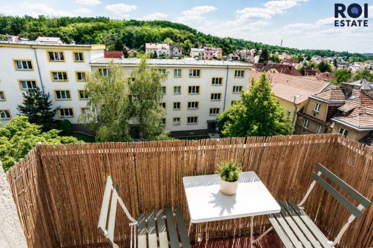 Pronájem bytu 2+1 54 m² s balkónem a sklepem, Praha – Hloubětín