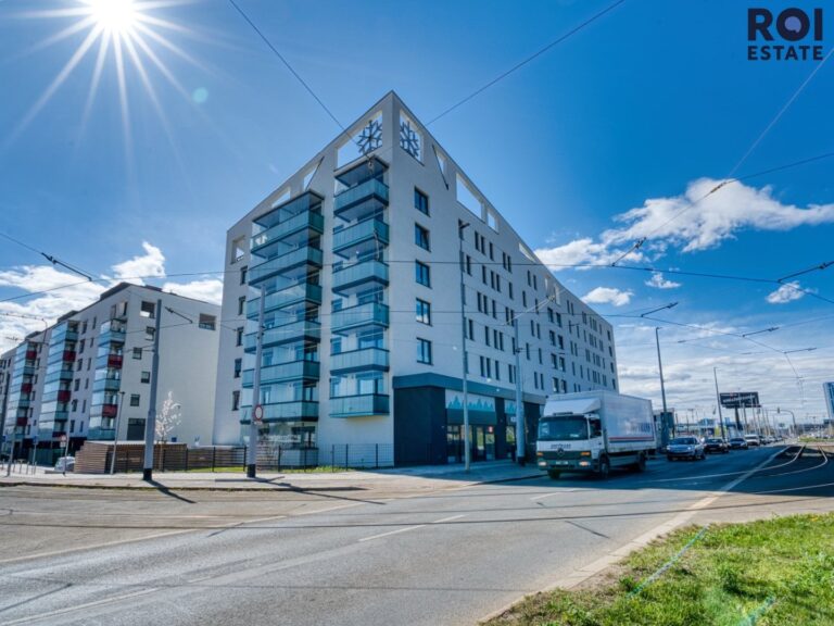 Pronájem bytu 1+kk, 35 m², balkon, garážové stání, Praha 9 – Hloubětín