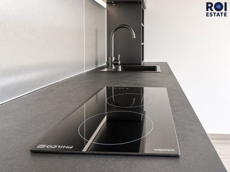 Pronájem bytu 2+kk 44 m² s parkovacím stáním a sklepem , Český Brod