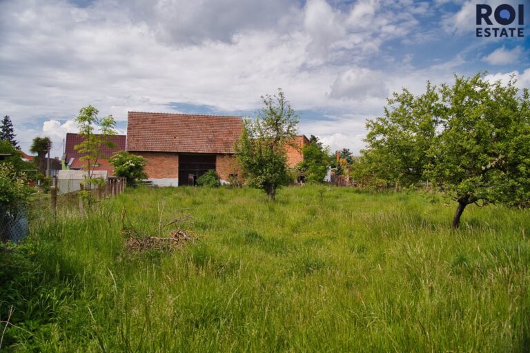 Prodej stavebního pozemku 2 254 m², Žabčice