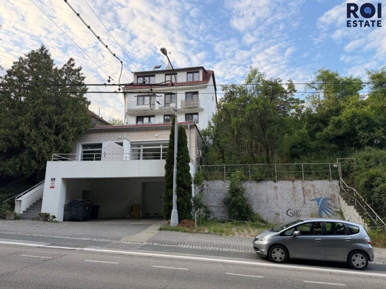 Pronájem bytu 1+kk , celková plocha 27 m², Brno – Pisárky, s terasou, sklepem a společnou zahradou s ohništěm