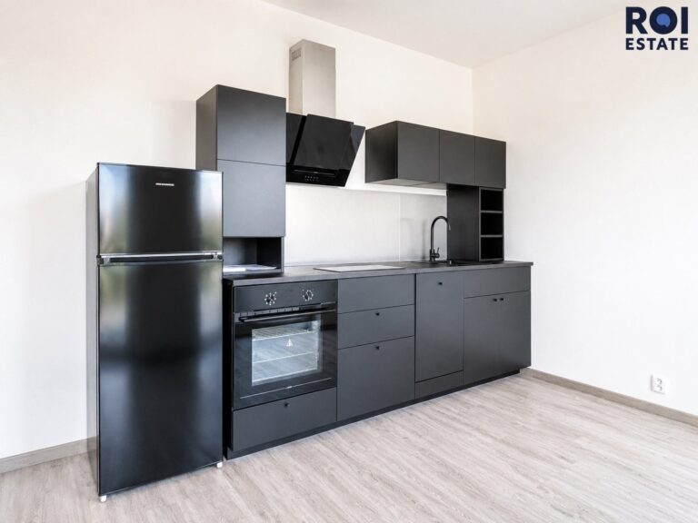 Pronájem bytu 2+kk 44 m² s parkovacím stáním a sklepem , Český Brod