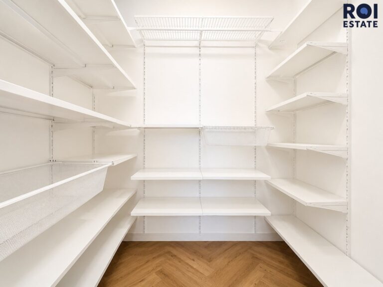 Pronájem bytu 2+1 100 m² s parkovacím stáním, Praha – Horní Počernice