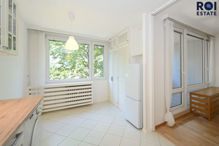 Prostorný byt 3+1 s lodžií přímo u metra Ládví – Praha Kobylisy