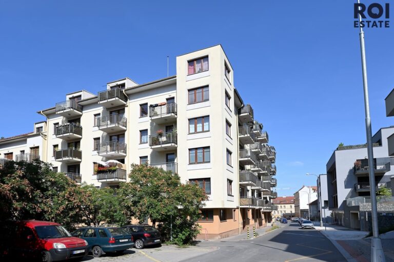 Pronájem bytu 3+kk 75 m² s klimatizací a parkovacím stáním, Praha – Smíchov