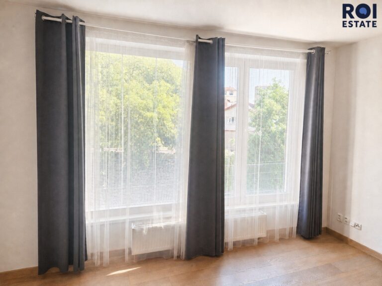 Pronájem bytu 1+kk 37 m² se sklepem a parkovacím stáním, Praha – Michle