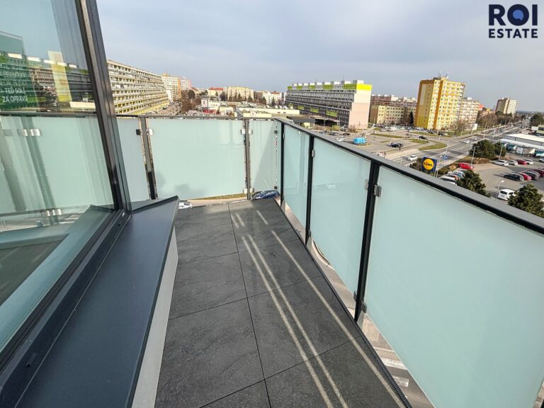 Pronájem bytu 4+kk 96 m², s balkony a parkovacím stáním, Kladno – Kročehlavy