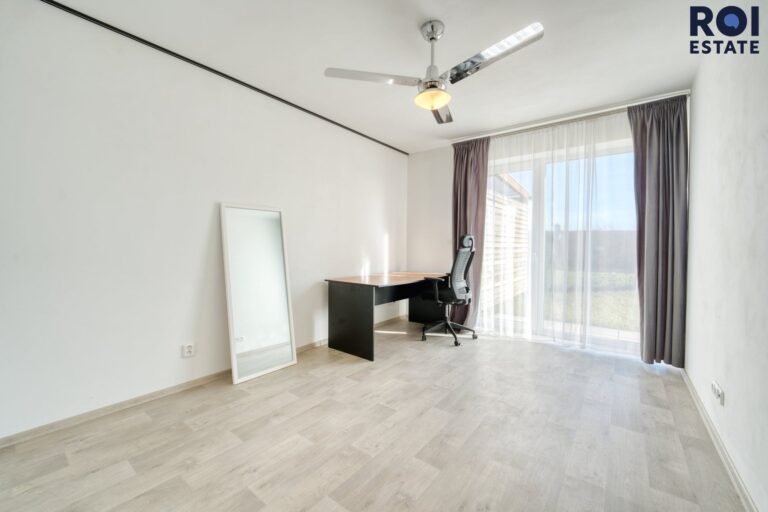 Pronájem bytu 4+kk, 113 m² – Mokrá-Horákov – Mokrá