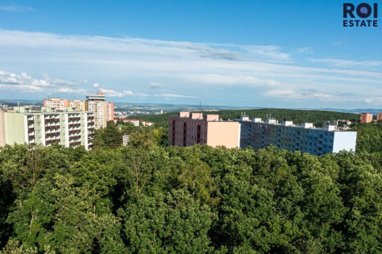 Světlý byt 1+1, 33m2 s balkonem v žádané lokalitě Brno – Kohoutovice