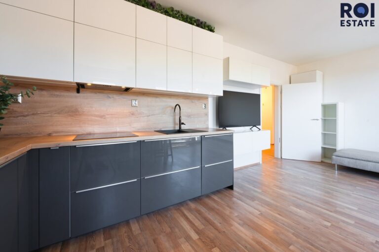 Pronájem bytu 2+kk, 62 m² – vč. garážového stání- Brno, Košinova – Královo Pole