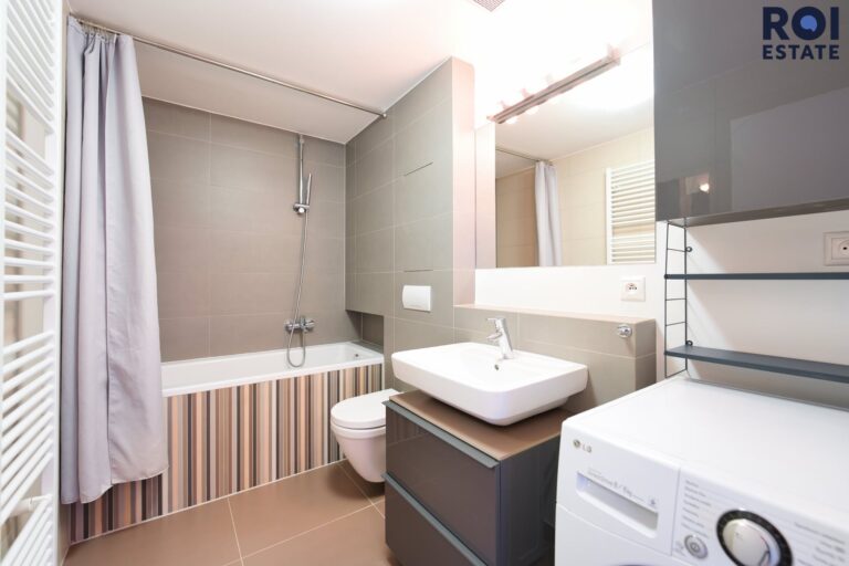 Pronájem bytu 2+kk, 62 m² – vč. garážového stání- Brno, Košinova – Královo Pole