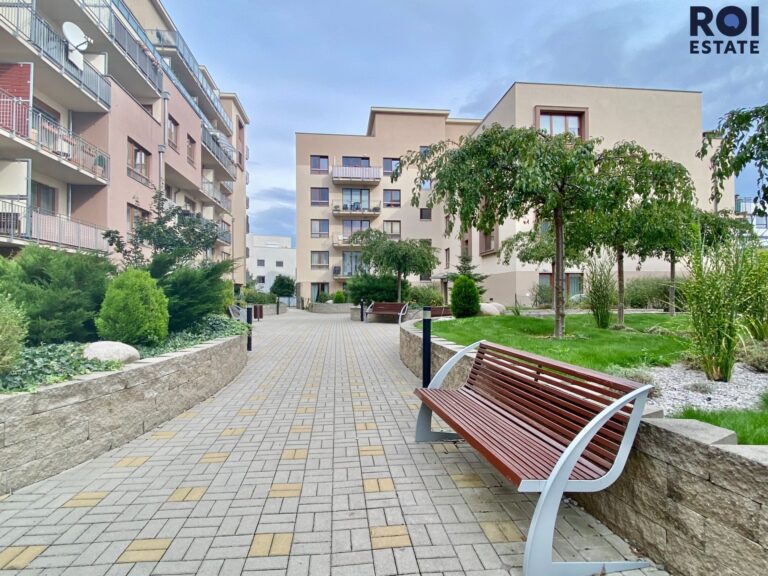 Pronájem bytu 1+kk 40 m² s klimatizací a parkovacím stáním, Praha – Stodůlky