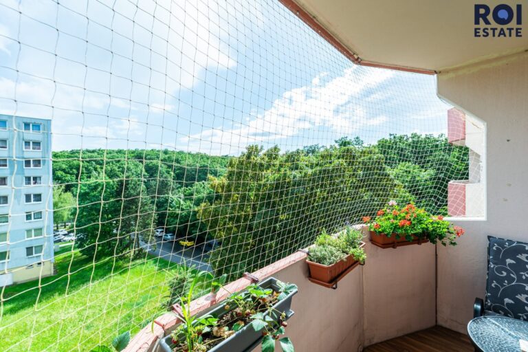 Světlý byt 1+1, 33m2 s balkonem v žádané lokalitě Brno – Kohoutovice