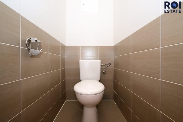 Pronájem bytu 3+kk 75 m² s klimatizací a parkovacím stáním, Praha – Smíchov