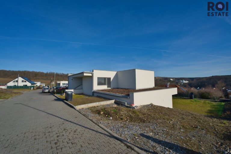 Pronájem bytu 4+kk, 113 m² – Mokrá-Horákov – Mokrá