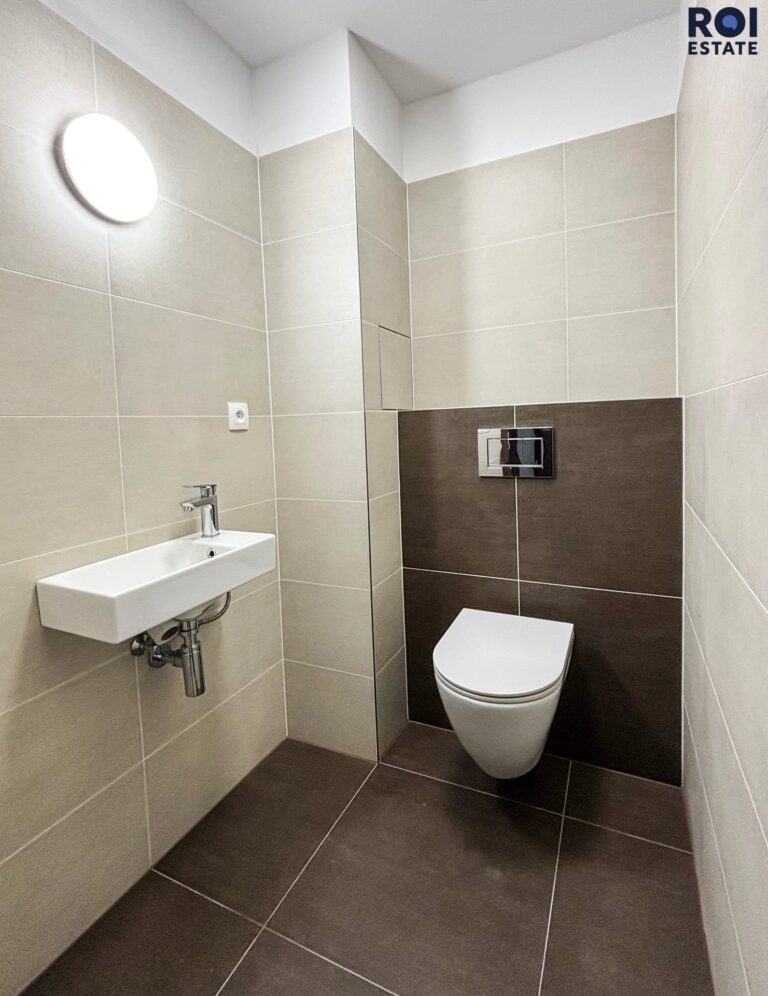 Pronájem bytu 4+kk 96 m², s balkony a parkovacím stáním, Kladno – Kročehlavy