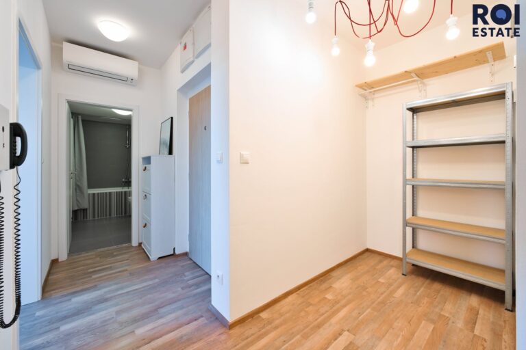 Pronájem bytu 2+kk, 62 m² – vč. garážového stání- Brno, Košinova – Královo Pole