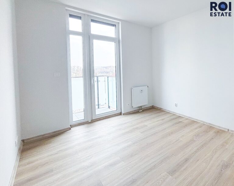 Pronájem bytu 4+kk 96 m², s balkony a parkovacím stáním, Kladno – Kročehlavy