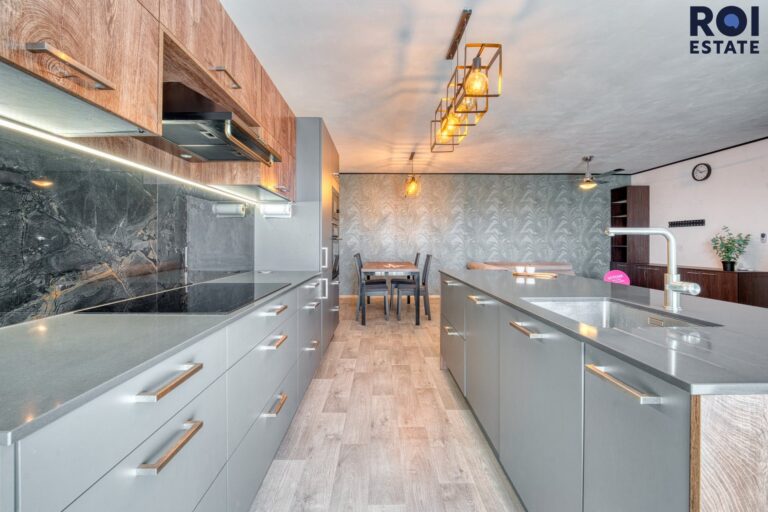 Pronájem bytu 4+kk, 113 m² – Mokrá-Horákov – Mokrá