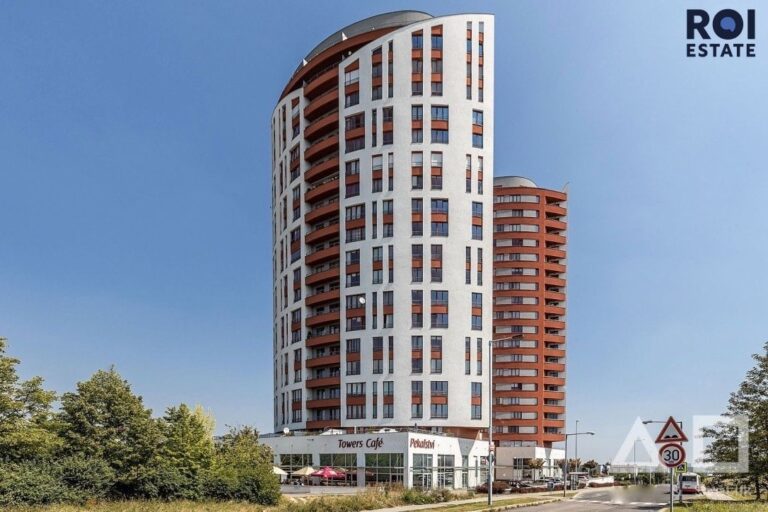 Světlý byt 2+kk s panoramatickým výhledem, garážovým stáním a skvělou dostupností – Praha Stodůlky