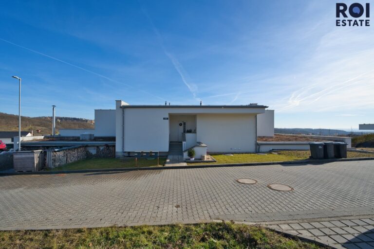 Pronájem bytu 4+kk, 113 m² – Mokrá-Horákov – Mokrá