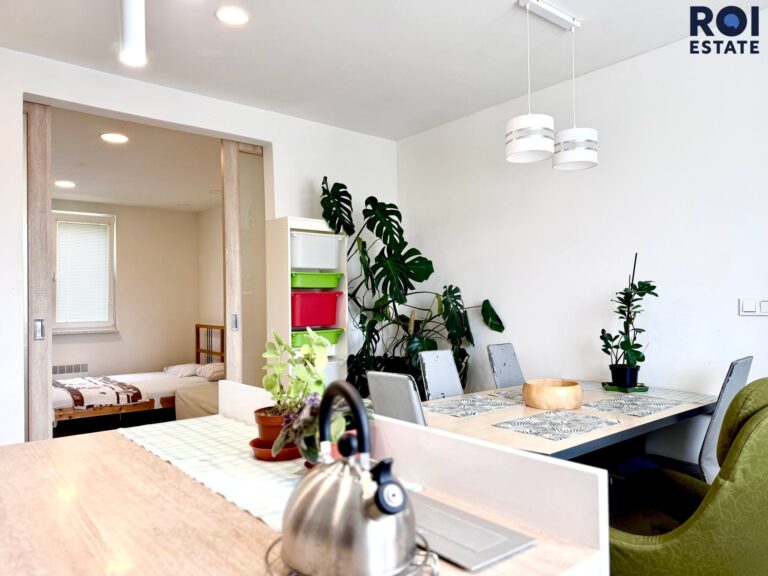 Pronájem bytu 2+1 , 55 m2 + sklep 12  m², Adamov, Ronovská