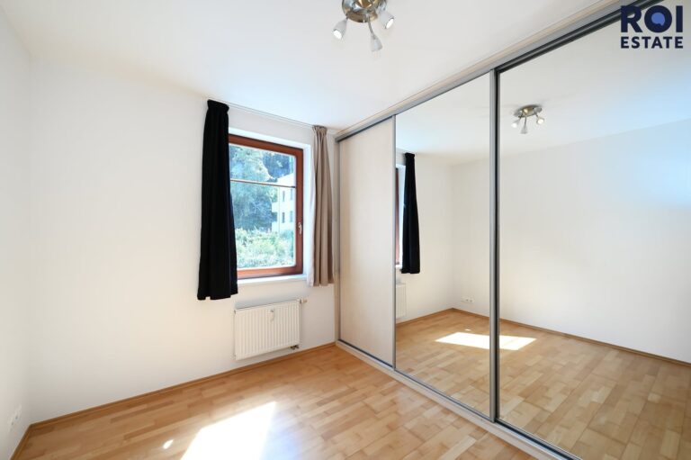 Pronájem bytu 3+kk 75 m² s klimatizací a parkovacím stáním, Praha – Smíchov