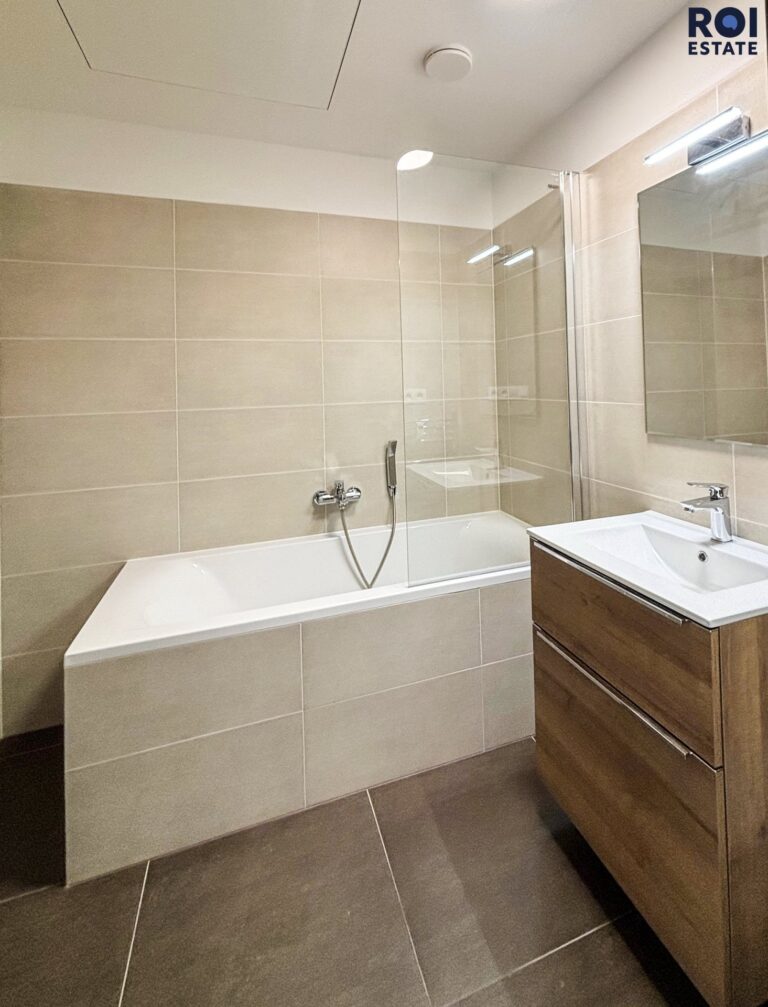 Pronájem bytu 4+kk 96 m², s balkony a parkovacím stáním, Kladno – Kročehlavy