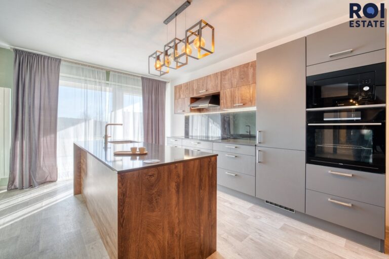 Pronájem bytu 4+kk, 113 m² – Mokrá-Horákov – Mokrá