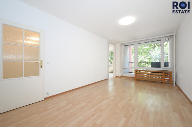 Prostorný byt 3+1 s lodžií přímo u metra Ládví – Praha Kobylisy