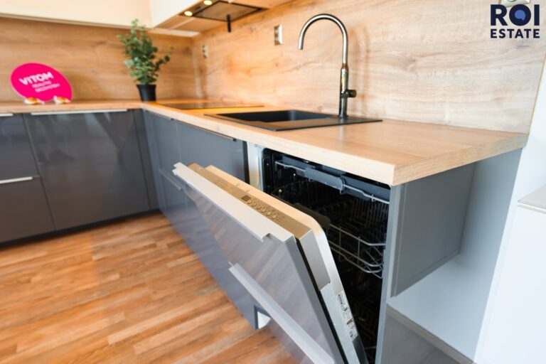 Pronájem bytu 2+kk, 62 m² – vč. garážového stání- Brno, Košinova – Královo Pole