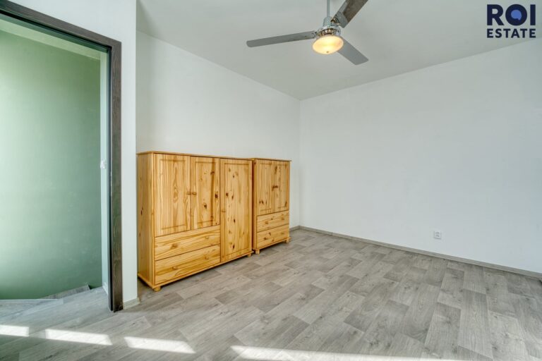 Pronájem bytu 4+kk, 113 m² – Mokrá-Horákov – Mokrá