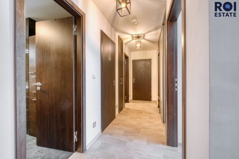 Pronájem bytu 4+kk, 113 m² – Mokrá-Horákov – Mokrá