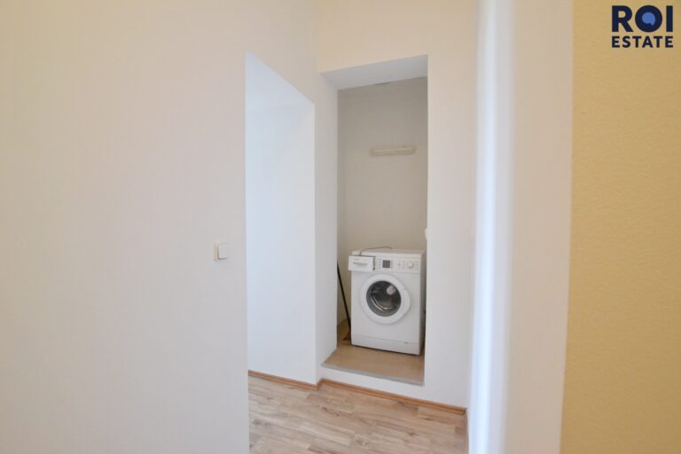 Stylový a kompletně zařízený byt 1+kk (34 m²) u parku Lužánky