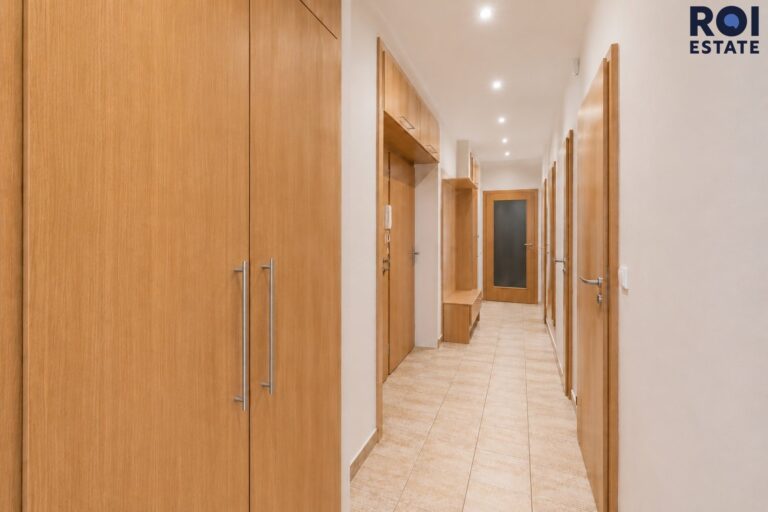 Prodej světlého 3+1 (73 m²) s balkonem na pomezí Lesné a Černých Polí – ul. Marie Majerové, Brno